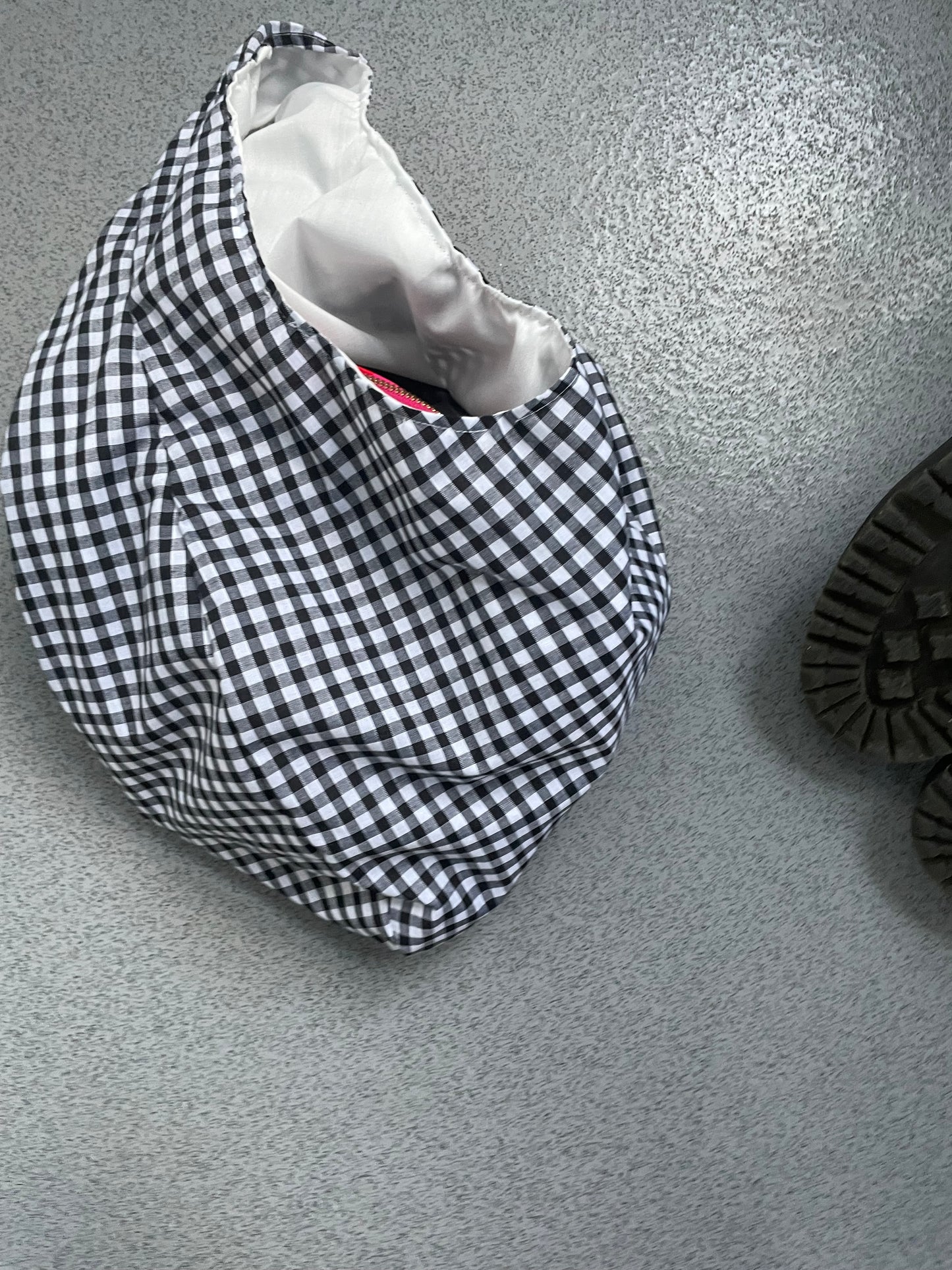 the bailey crescent bag